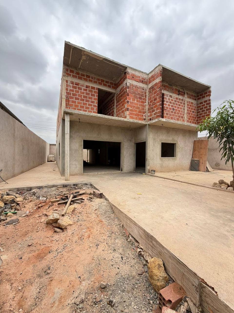 Vivenda Duplex V5  📍 Camama 1  📍 Projecto Habitacional _ Sonho da Casa Própria_