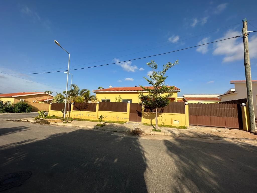 Arrenda-se uma vivenda condominio amizade patriota amozade 