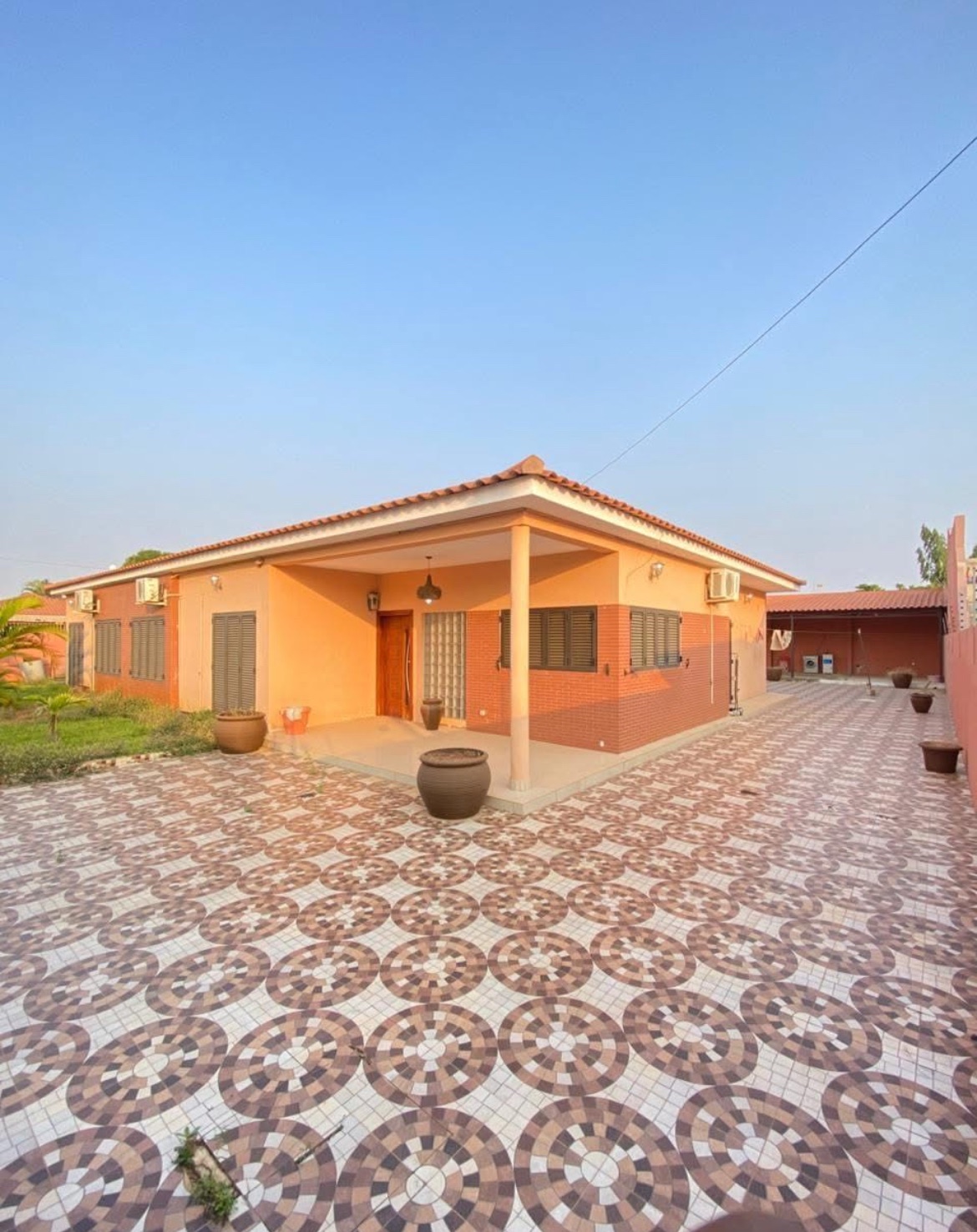 Moradia V4 – Jardim do Éden em Luanda  - T4