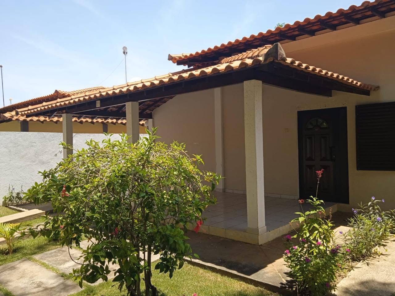 VENDE-SE 🏡 Excelente Vivenda T3 localizada no prestigiado Condomínio Emirantes de Talatona - Foto 1