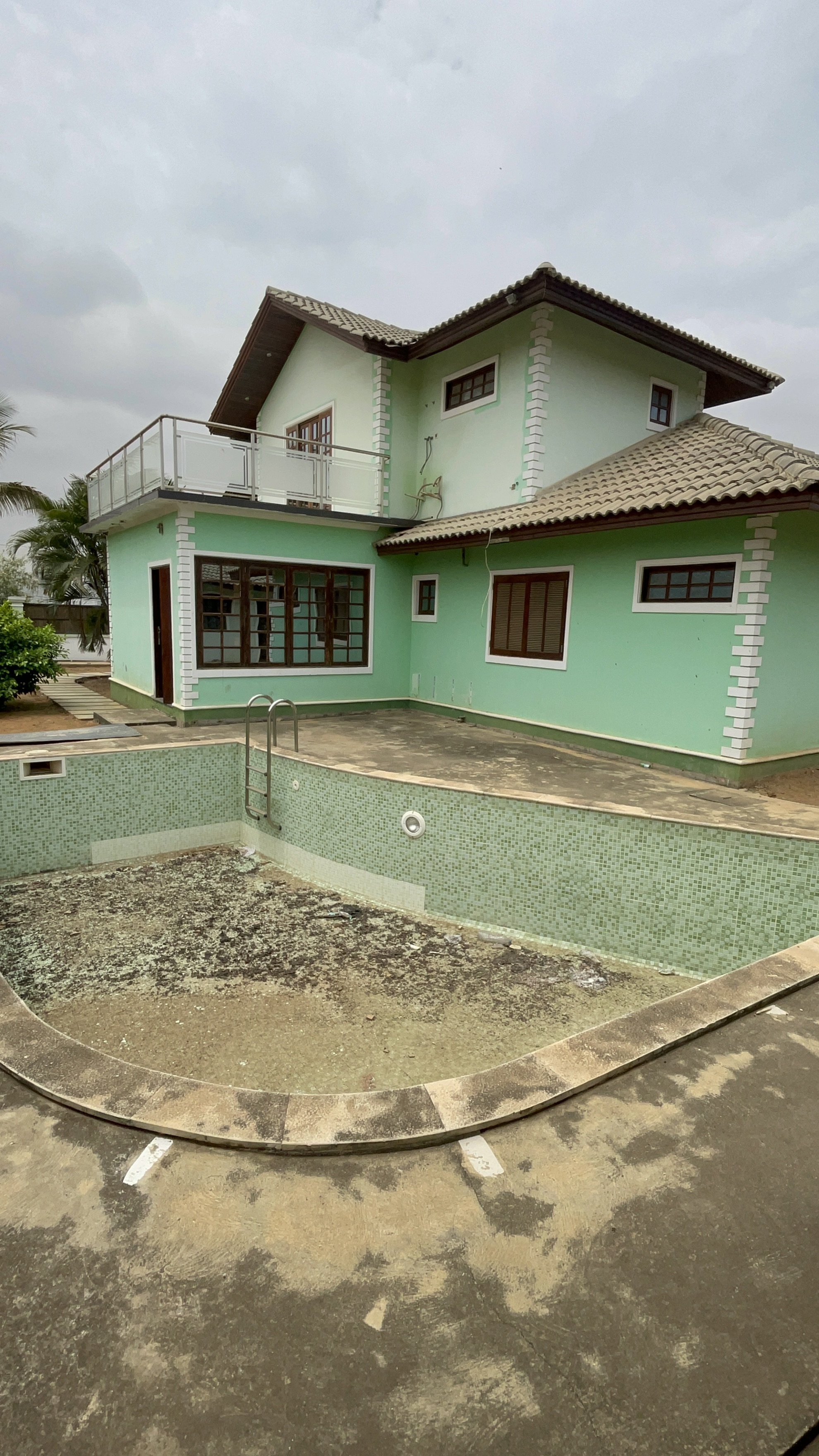 Vivenda V3 + anexo com piscina na Zona verde 2