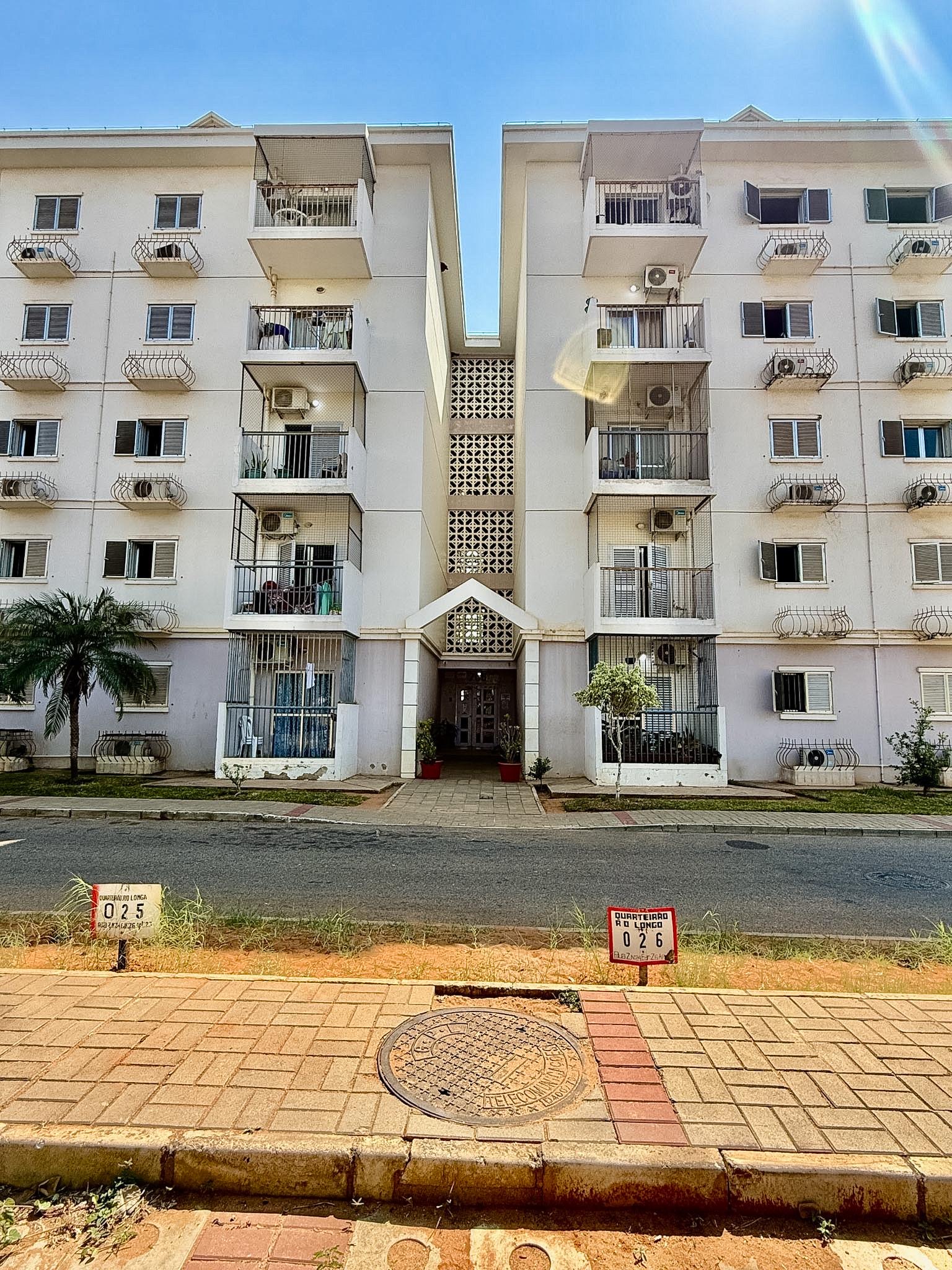 A VENDA APARTAMENTO T3 NA CENTRALIDADE DO KILAMBA em Luanda - T3