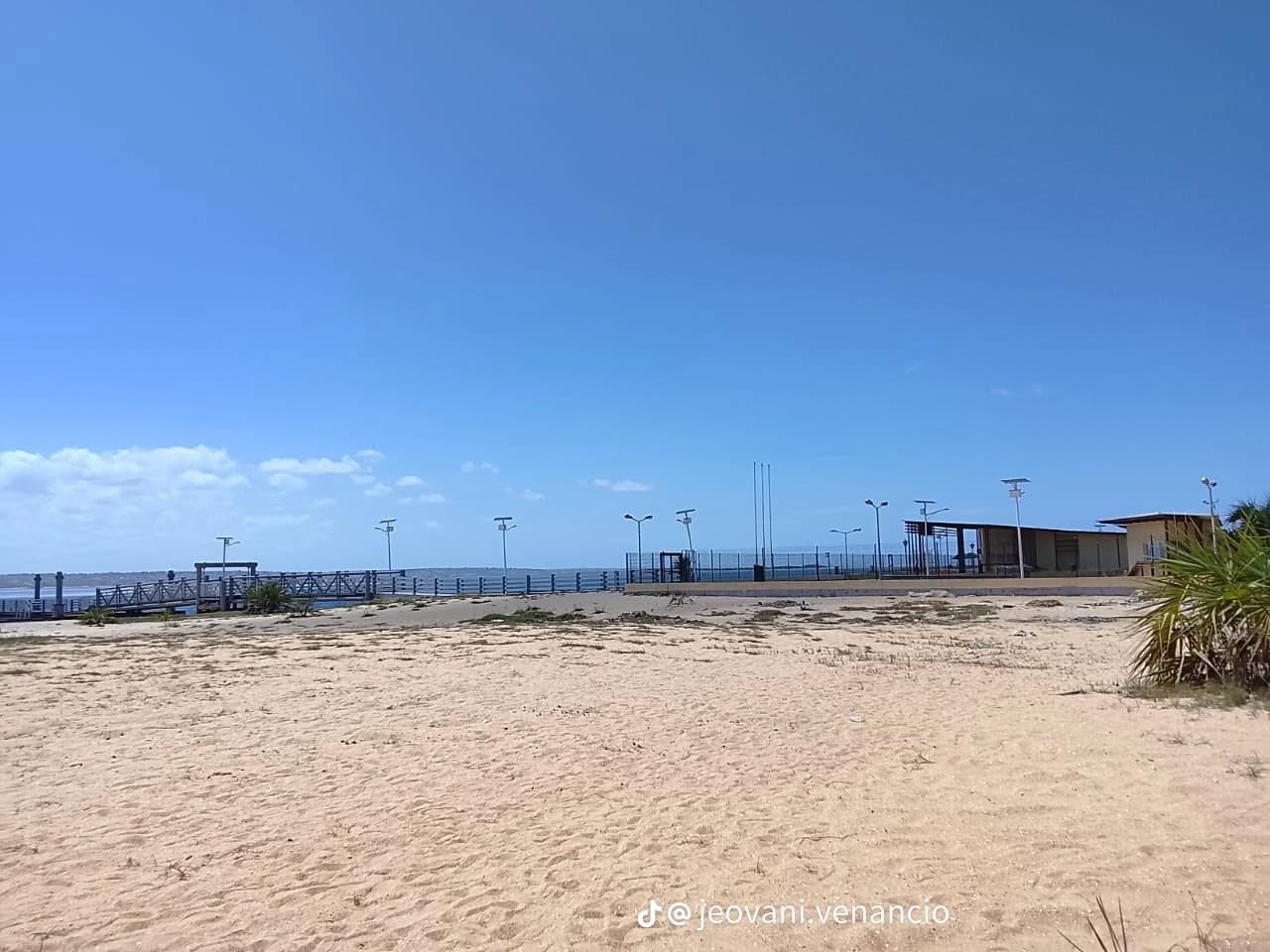 VENDA | TERRENO DE ALTO PADRÃO NA PRIMEIRA LINHA DA PRAIA DO MUSSULO em Luanda