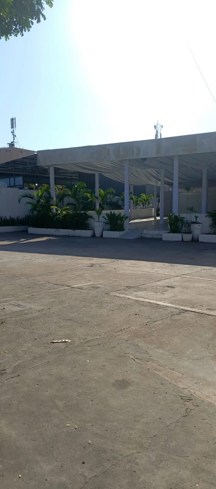 VENDA E ARRENDAMENTO - ESPAÇO MULTIFUNCIONAL em Luanda