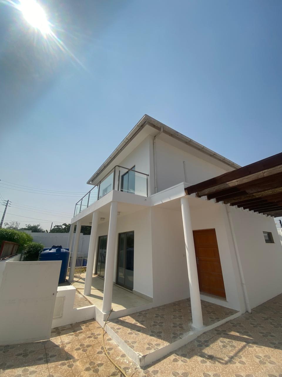 ARRENDAR | VIVENDA DÚPLEX V3+ANEXO COM PISCINA FUNCIONAL NO CONDOMINIO VILLAS DO ATLÂNTICO