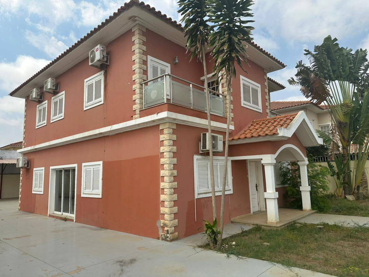 À Venda Vivenda V4 no Condomínio Acacias, Viana Luanda Sul* - Foto 1