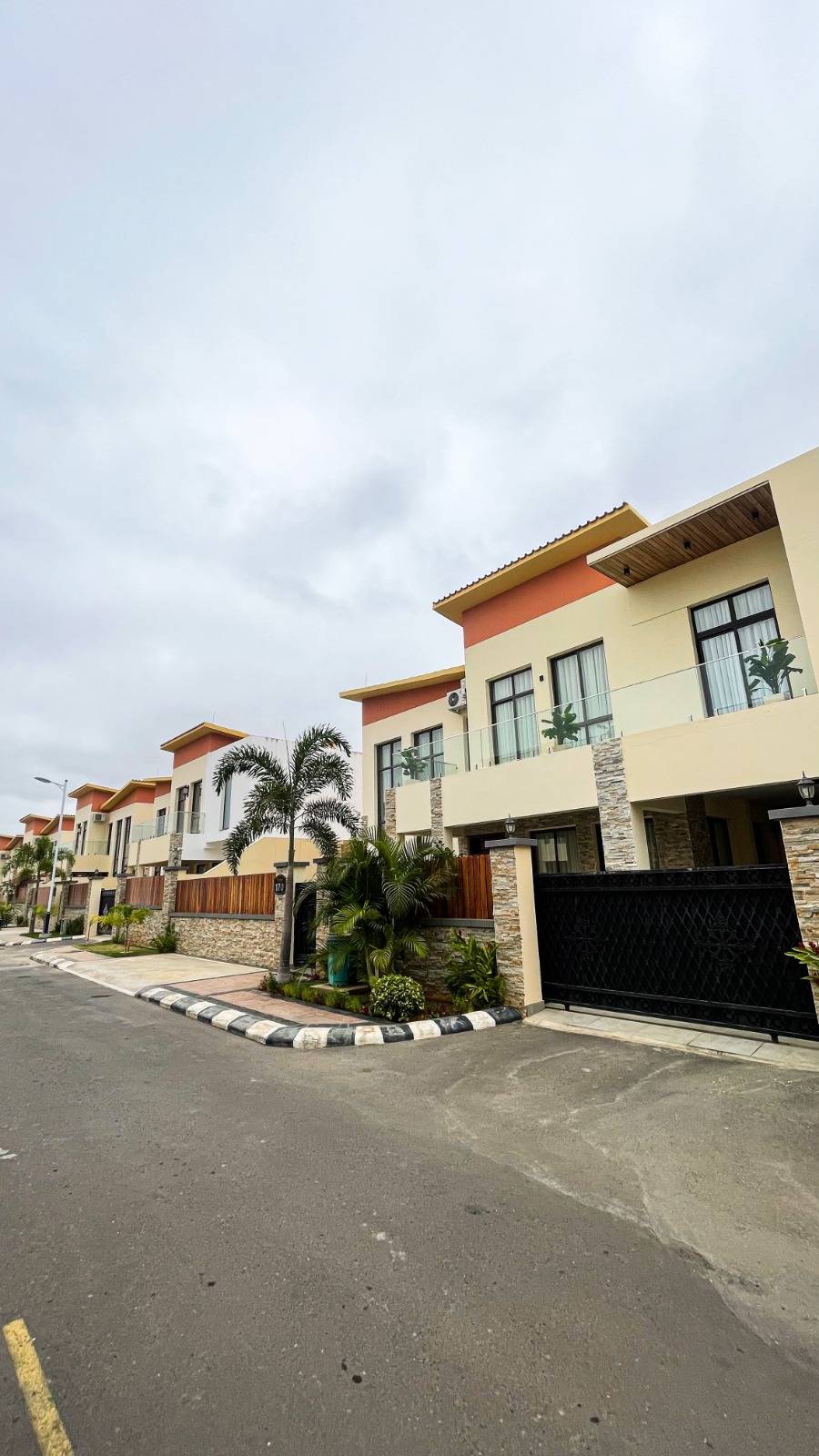 VIVENDA V4 NO CONDOMINIO KUDITEMO VENDA - Foto 1