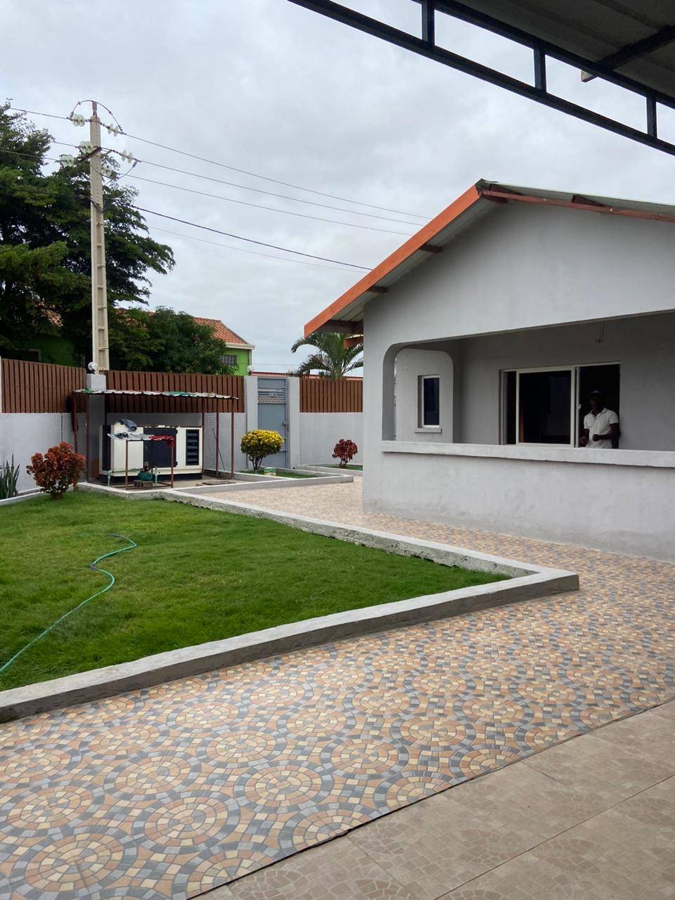 📢 Arrenda-se Vivenda V3 Projeto Nova Vida Disponível para arrendamento uma excelente vivenda V3 localizada no Projeto Nova Vida. 🔹 Tipologia: V3 🔹 em Luanda - T3