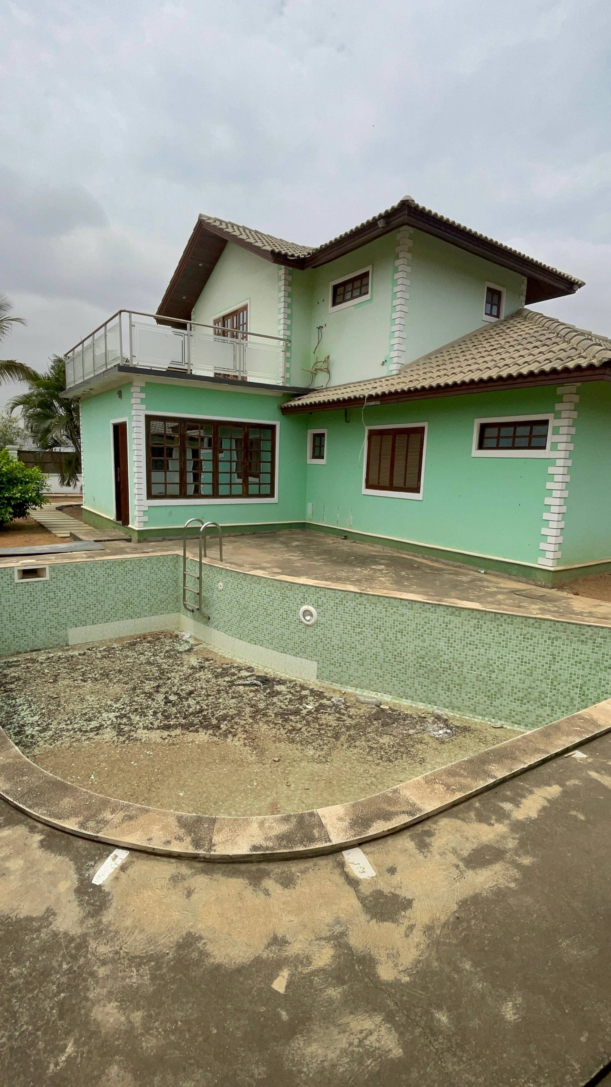 Vivenda V3 + anexo com piscina na Zona verde 2