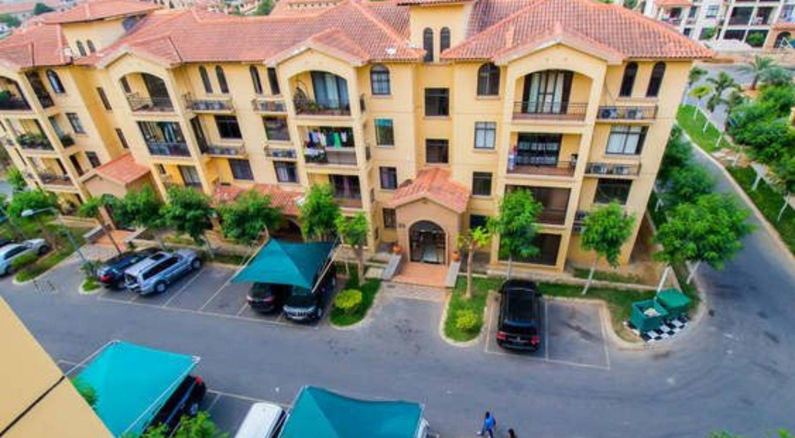 Apartamento T3, condomínio Jardim de rosas - Foto 1