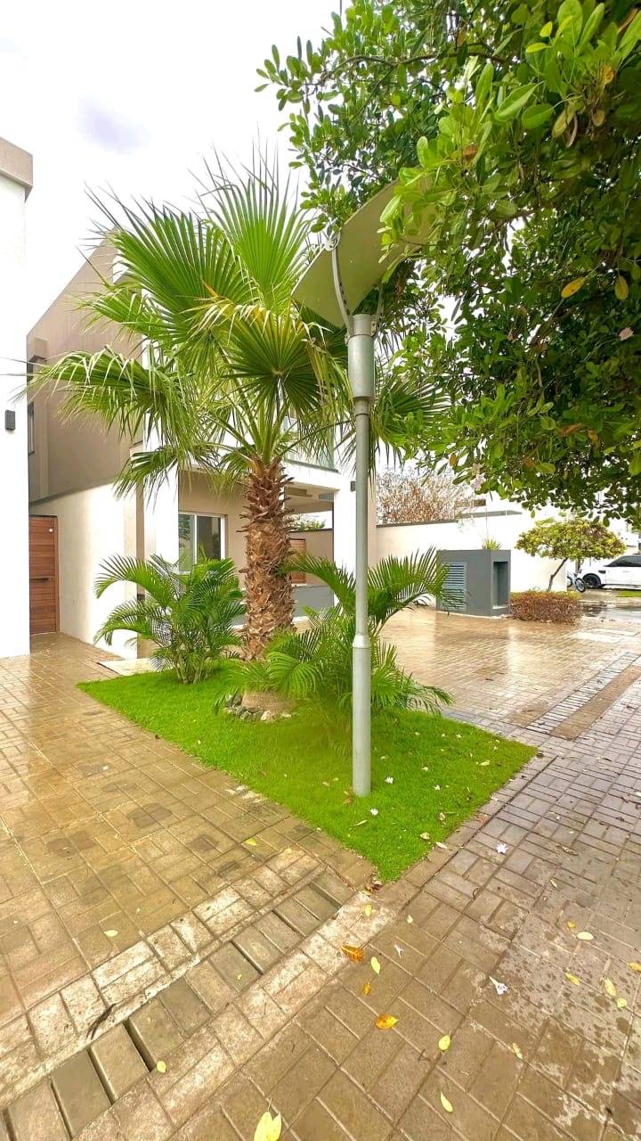 Vivenda v4 +2 Duplex em Luanda  - T6