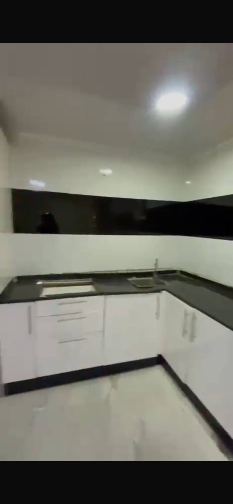 ARRENDA-SE ESTE  APARTAMENTO T2 NA primeira FASE DO PROJETO NOVA VIDA  - Foto 1