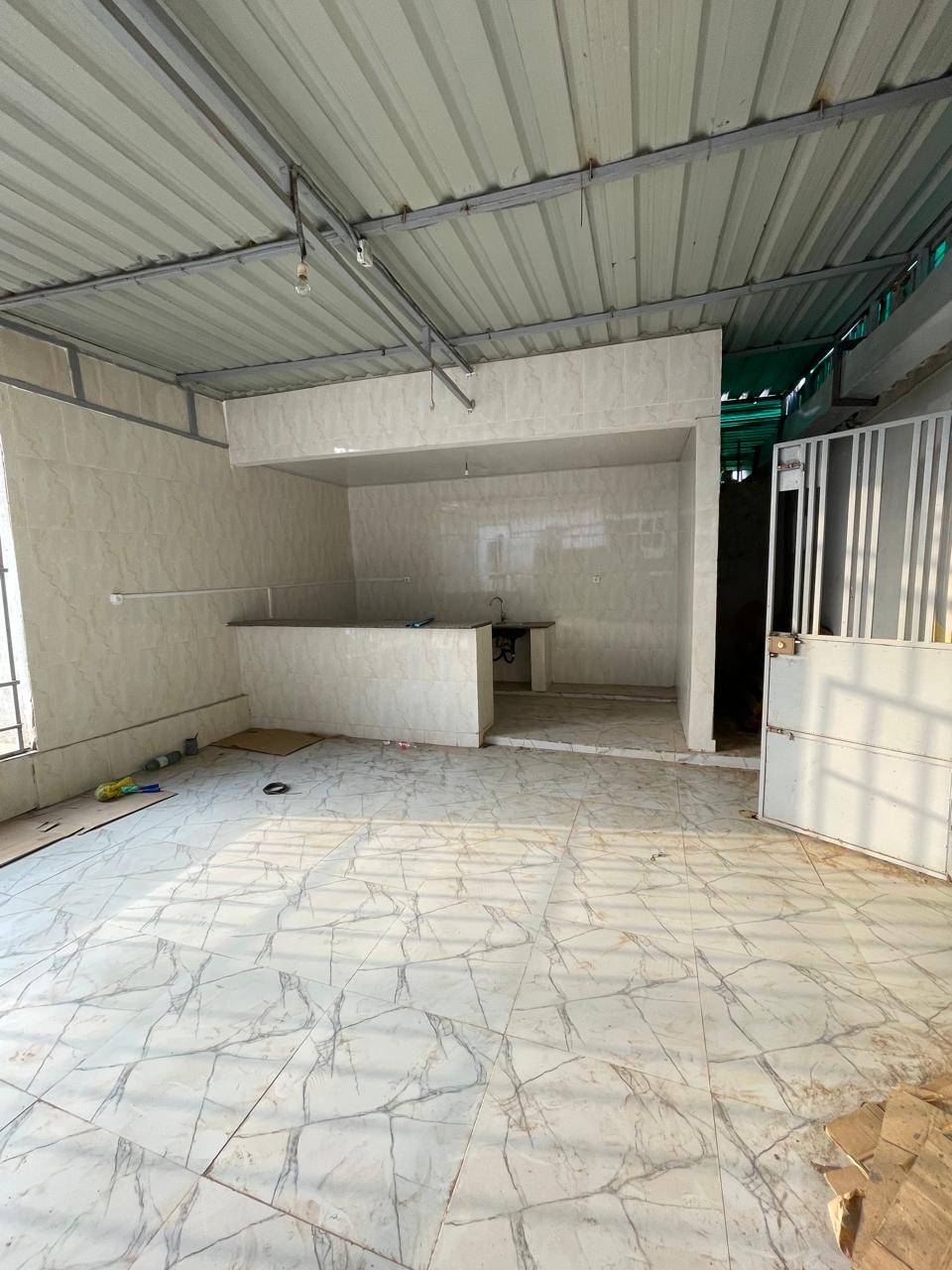 Vivenda com muito espaço em Luanda - T4