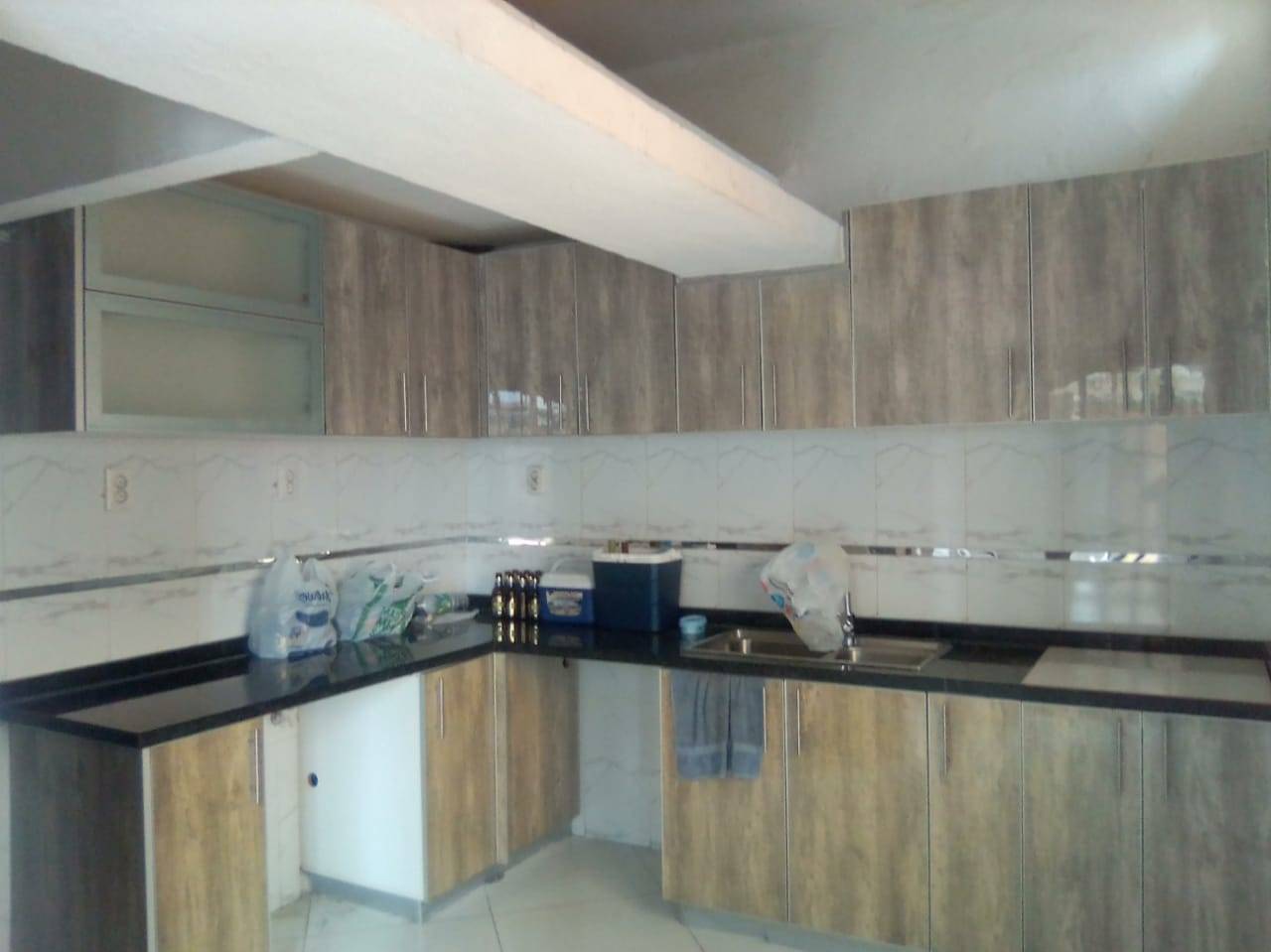 ARRENDA-SE: Apartamento T4+1 no ex-combatente  - Foto 1