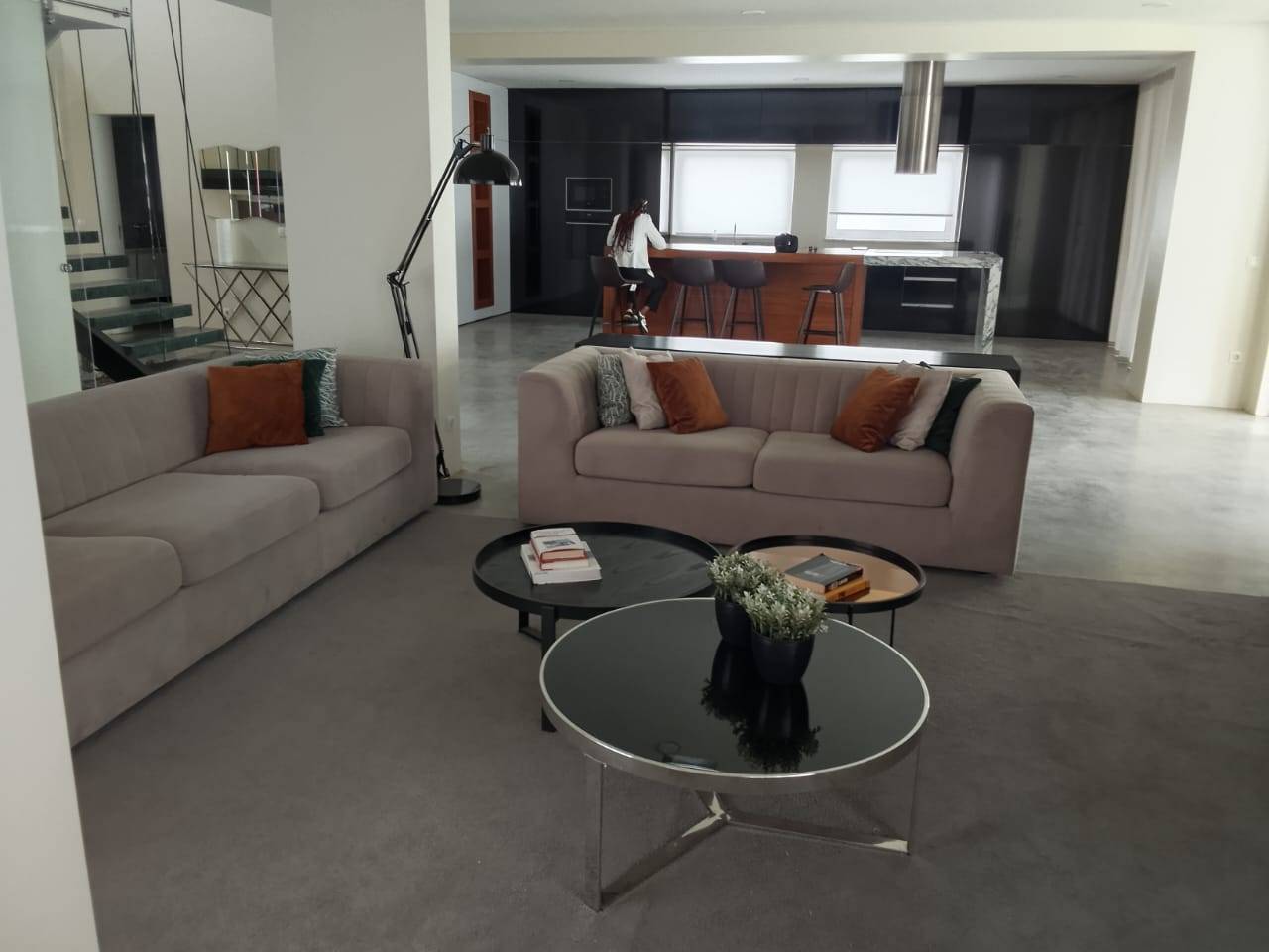 ARRENDAR | VIVENDA MOBILADA T3 NO TALATONA CONDOMINIO CAJUEIRO em Luanda - T3