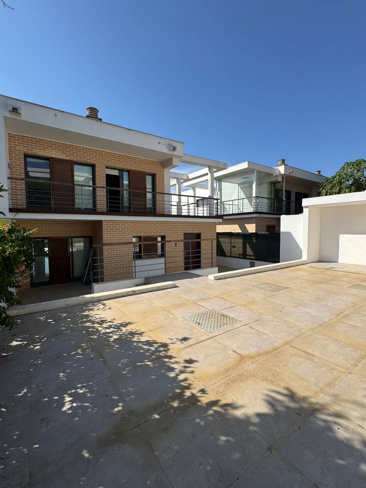 VENDA | VIVENDA T3 DUPLEX CONDOMÍNIO MORRO BENTO