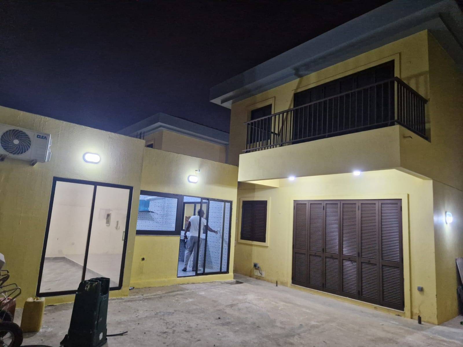 ARRENDAR | CASA COMPLETA NO CONDOMINIO NOSSO ZIMBO (CAMAMA) em Luanda - T4