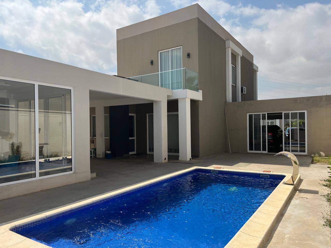 VENDA | VIVENDA DUPLEX T3 DE ALTO PADRÃO + ANEXO NO CONDOMINIO BOA VIDA(FASE 2) em Luanda - T3