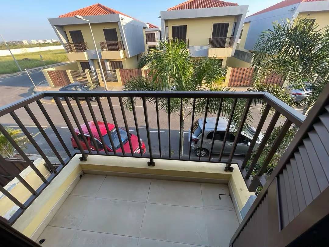 ARRENDAR | VIVENDA V4🏠 MOBILADA NO CONDOMINIO NOSSO ZIMBO (CAMAMA) em Luanda - T4