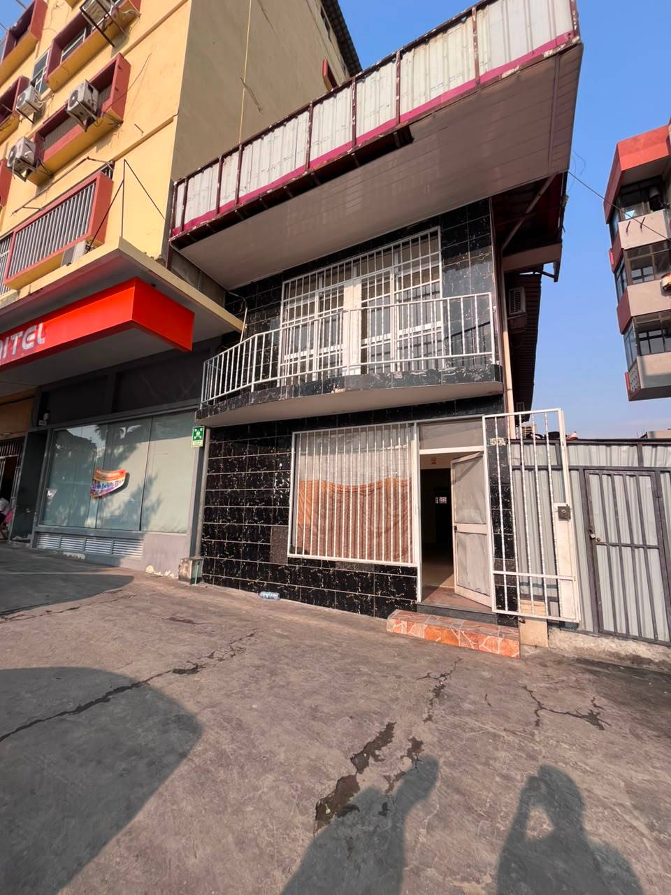 ARRENDAMENTO | ESPAÇO COMERCIAL DUPLEX NA MAIANGA (Ideal para: escritórios, clínicas, consultórios, e outros negócios) - Foto 1