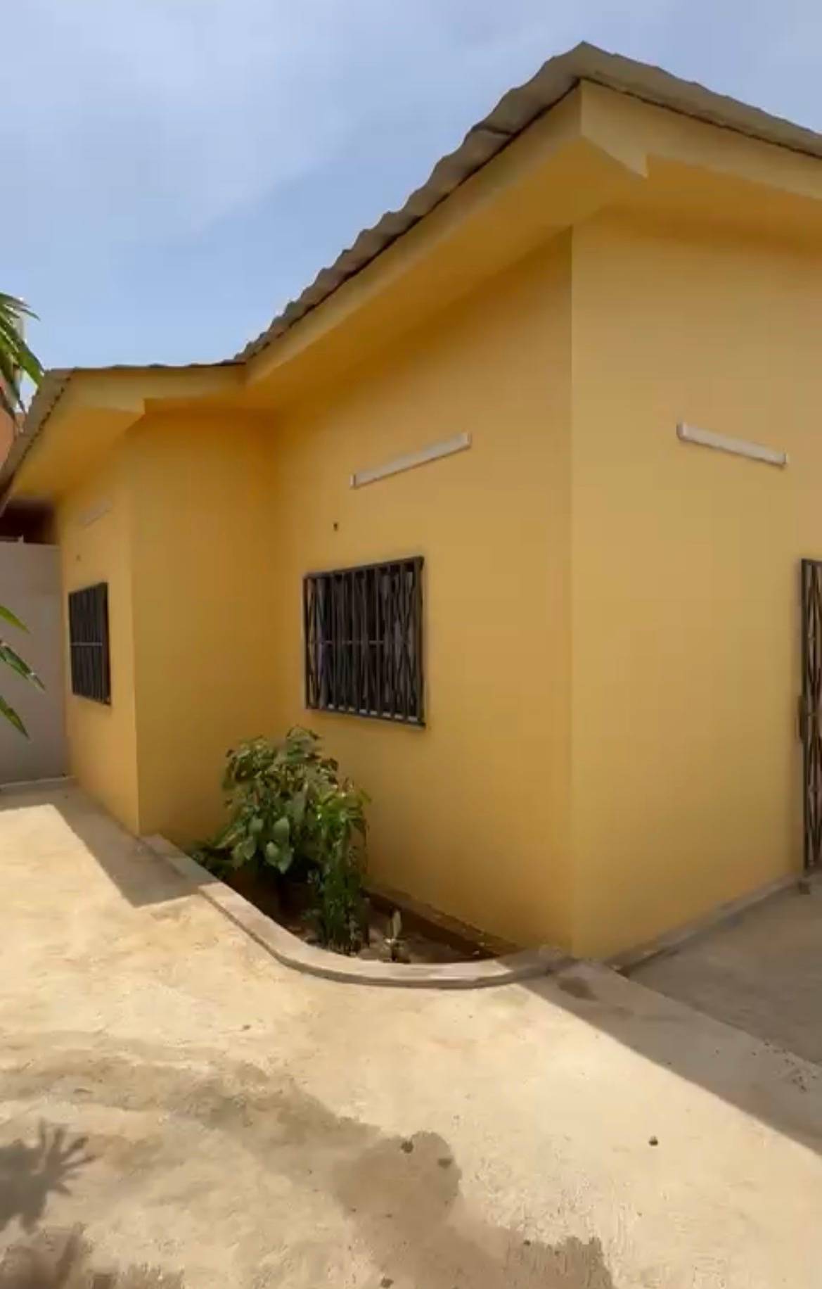 VENDA | VIVENDA T3 NO CONDOMÍNIO JARDIM DO ÉDEN (CAMAMA) em Luanda - T3