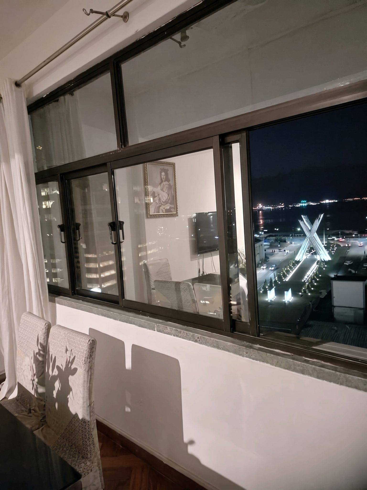 ARRENDAR | APARTAMENTO T2 MOBILADO ESPAÇOSO COM UMA VISTA PARA A MARGINAL(BAIXA DE LUANDA) em Luanda - T2