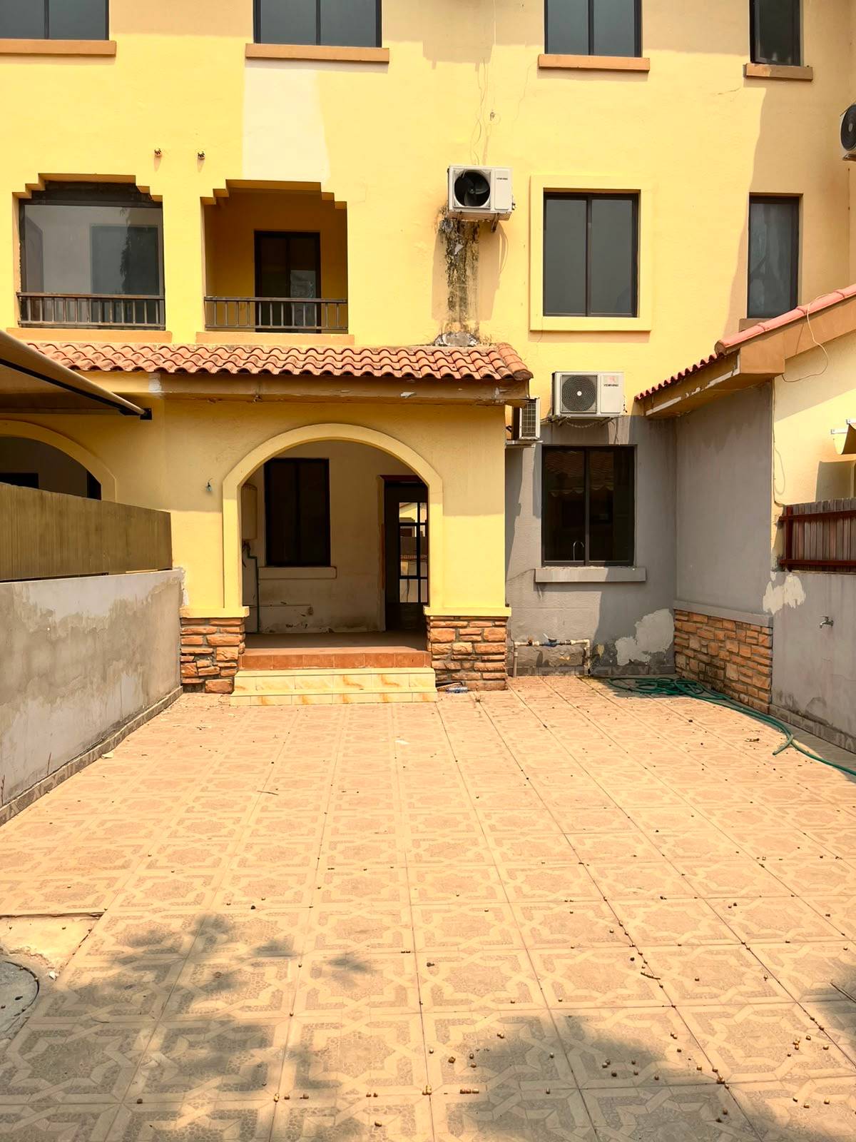 VENDA | VIVENDA V4 DUPLEX NO CONDOMÍNIO JARDIM DE ROSAS (CAMAMA) - Foto 1