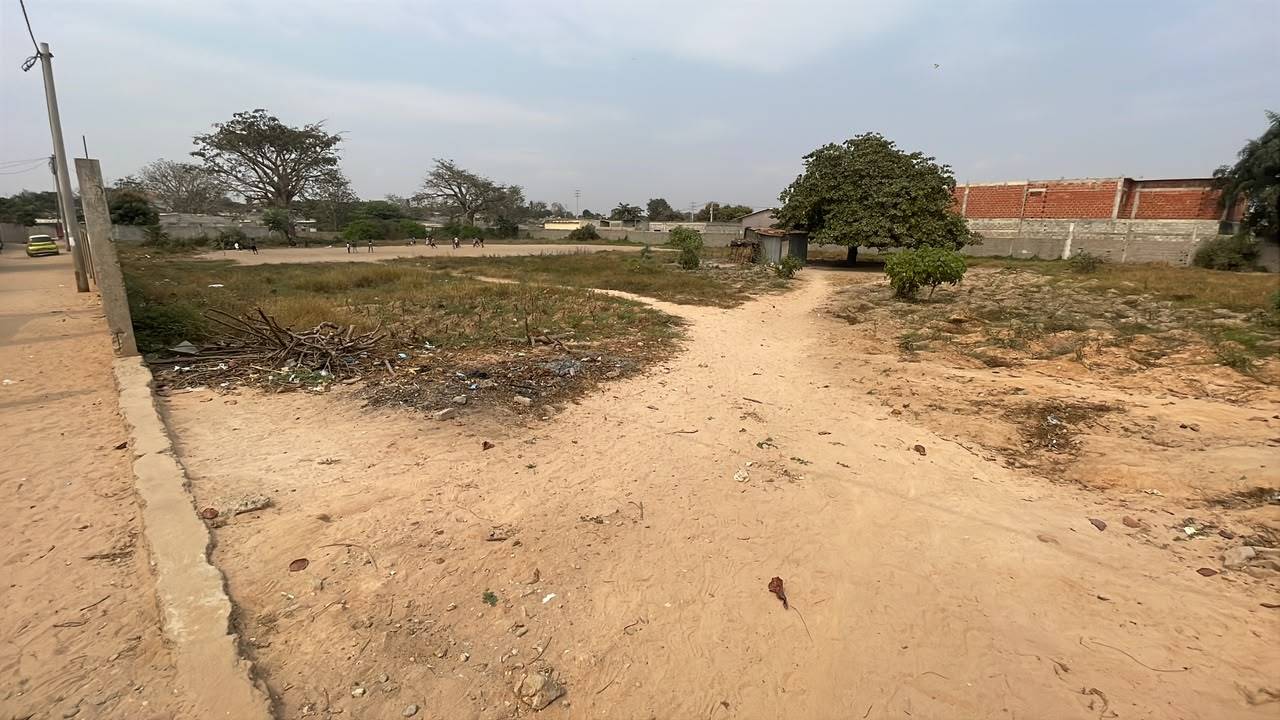 VENDA | TERRENO NO RAMIRO DE DIMENSÃO - 60/200 TODO VEDADO