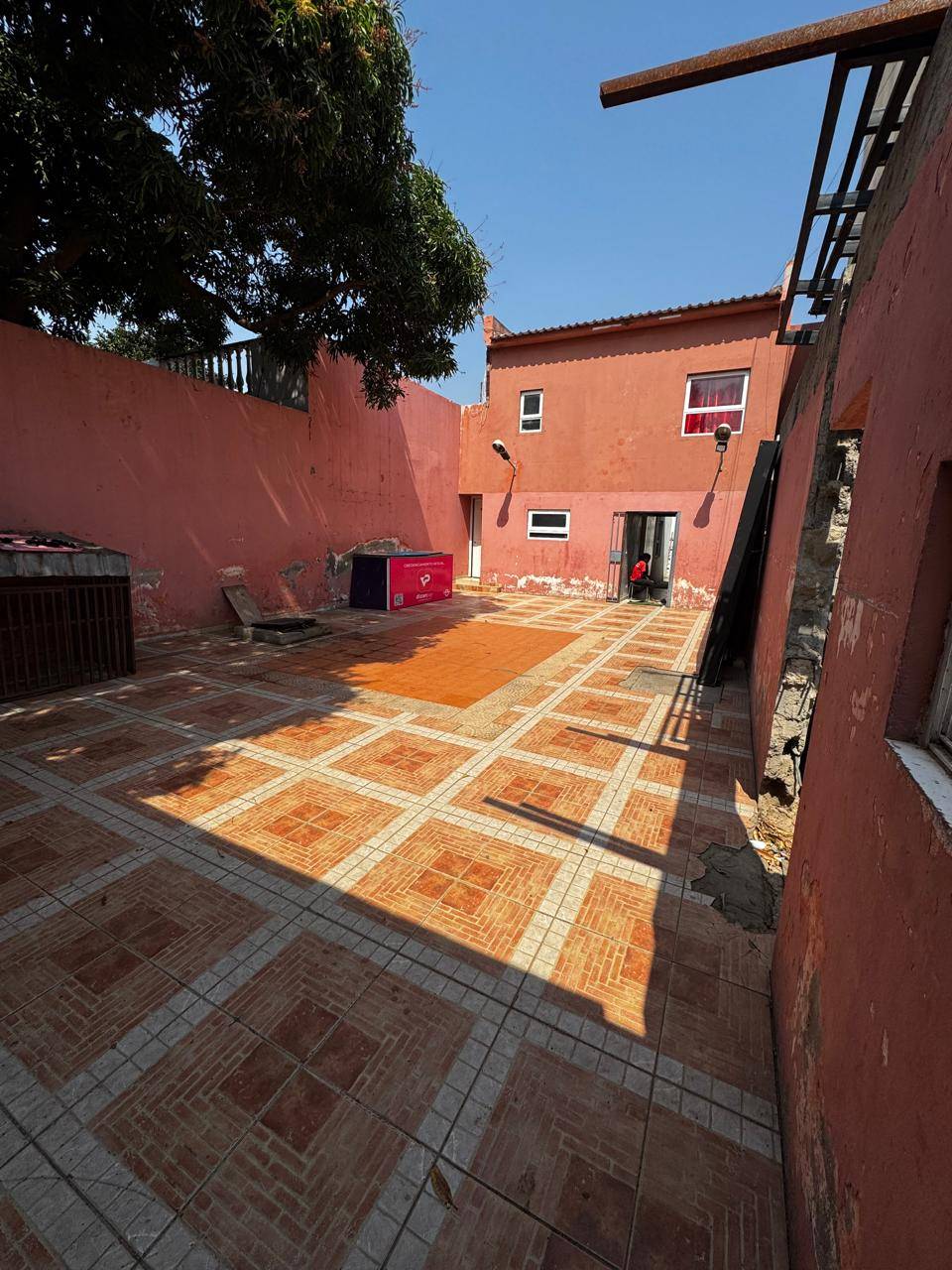 VENDA | RESIDÊNCIAL NO BENFICA/PATRIOTA, RUAS ASFALTADAS, ARREDORES DO CONDOMÍNIO VILA ERMELINDA📍🔰 em Luanda