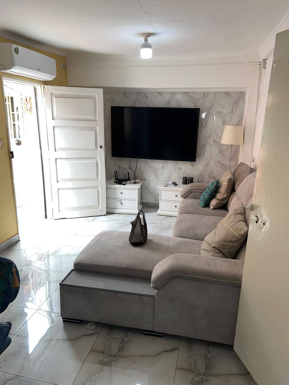 🏠 ARRENDAR | T1 MOBILADA – COMPLEXO DA MAIANGA