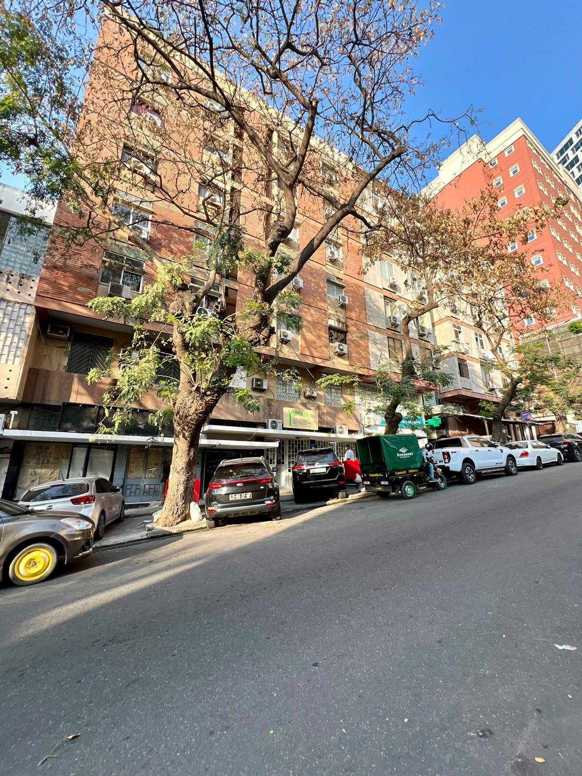 ARRENDAR | APARTAMENTO T2 NOVO NA RUA SAMUEL BERNARDO-INGOMBOTAS(Prédio limpo e organizado com Eletrobomba/Tanque de água.)