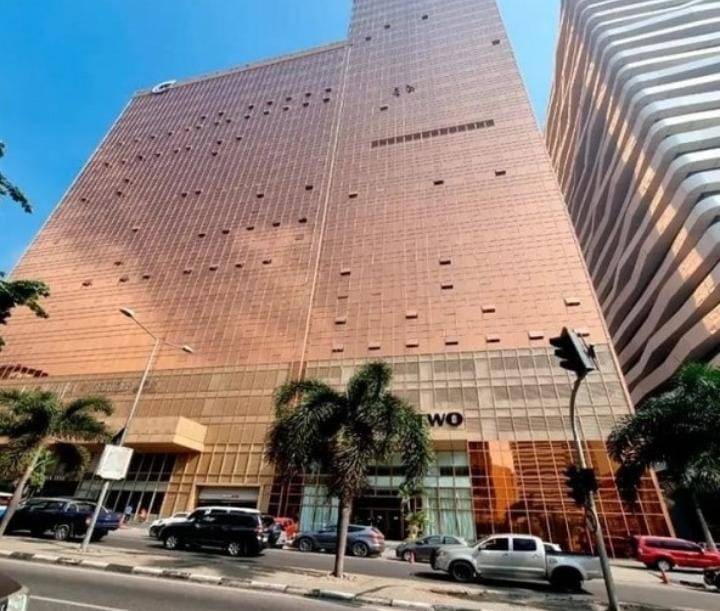 ARRENDAR | ESCRITÓRIO DE LUXO COM 300 m2 NO EDIFICÍO CIF II Luanda Two - INGOMBOTA - Foto 1