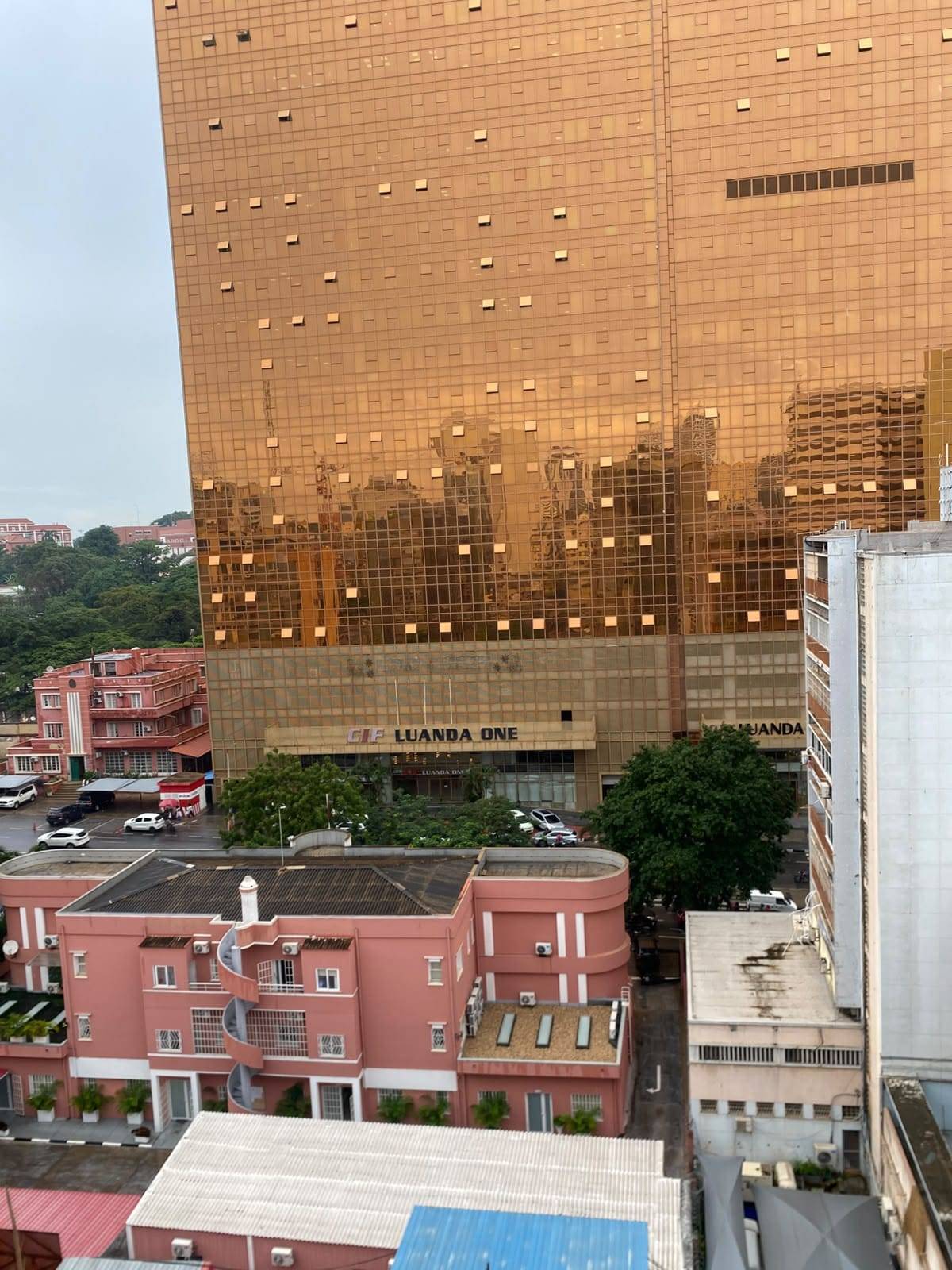 VENDA | APARTAMENTO T2, NA CIDADE DE LUANDA, LOCALIZADO NO LARGO SERPA PINTO em Luanda - T2