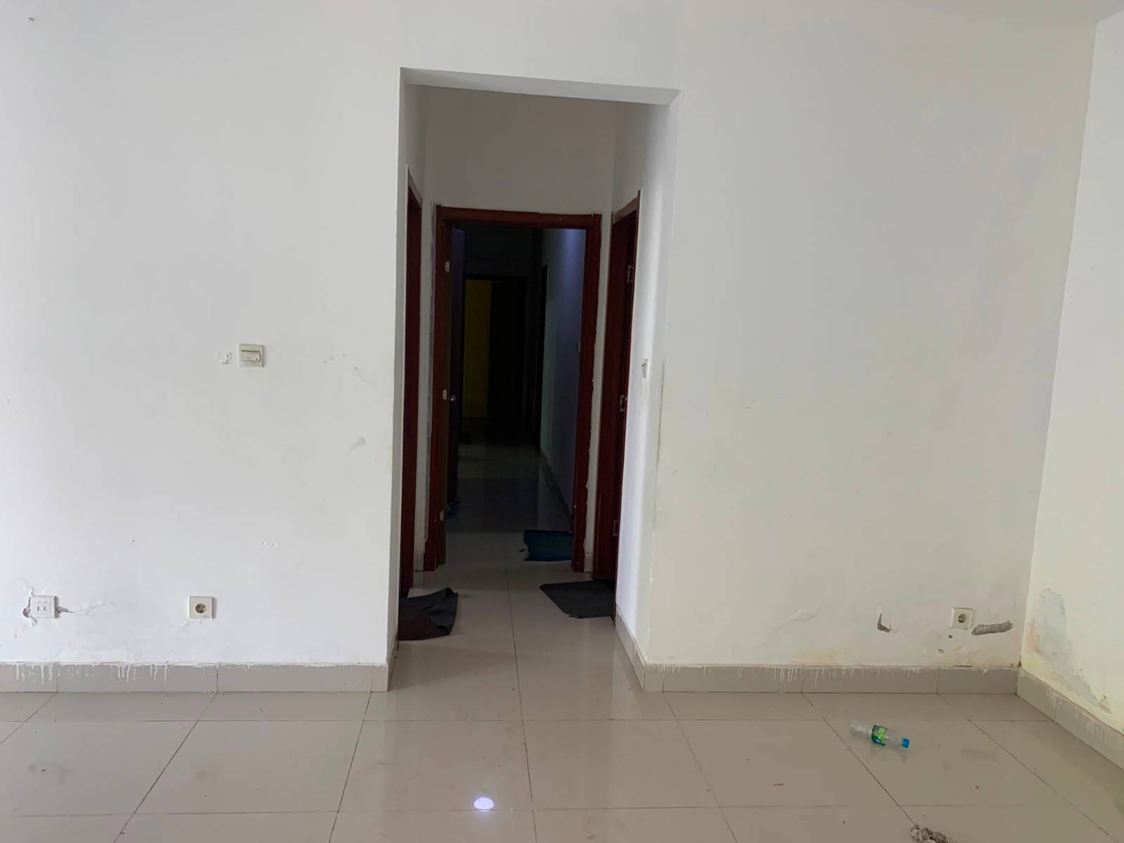 ARRENDAR | APARTAMENTO T5 NA CENTRALIDADE DO KILAMBA 3-Andar 
