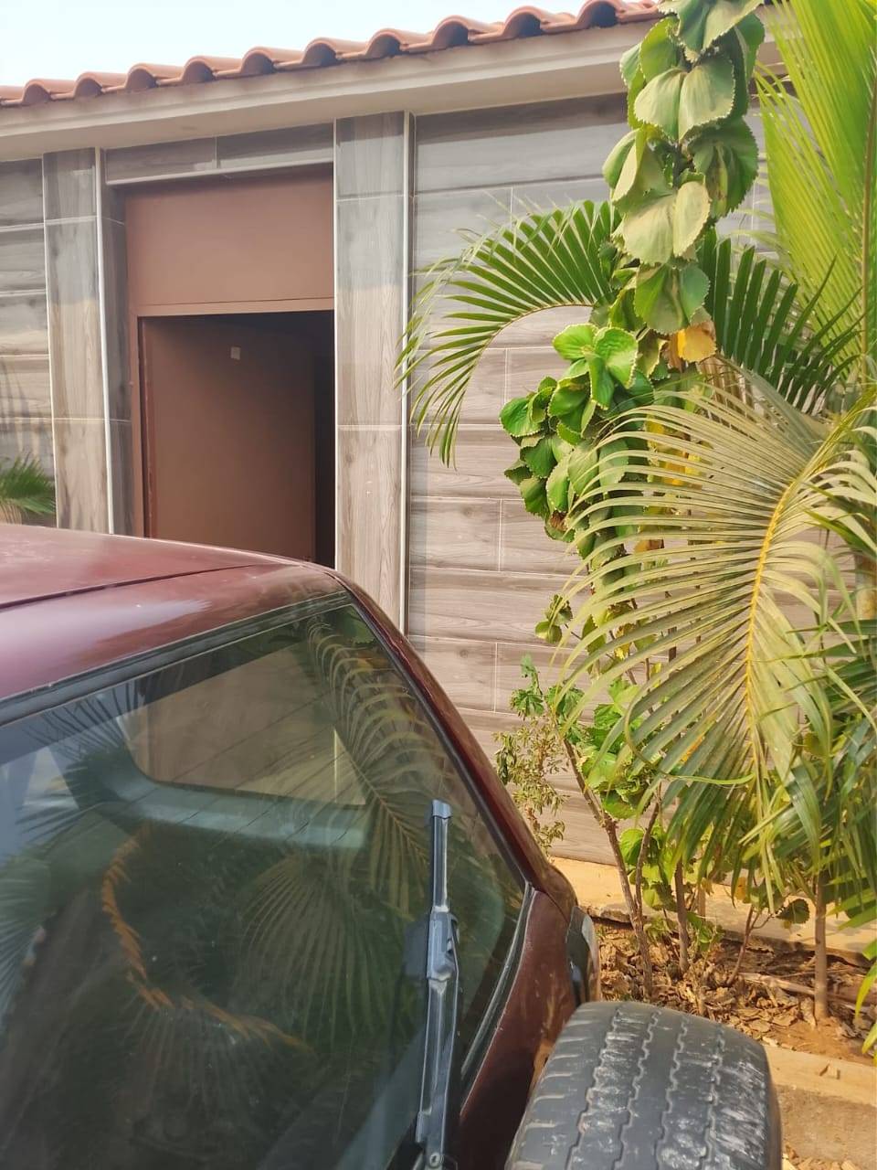 ARRENDA SE ESTÁ 🏠T3 ZANGO 3 PRIMEIRA PARAGEM ZONA A (CASA VAZIA PAGOU ENTROU)