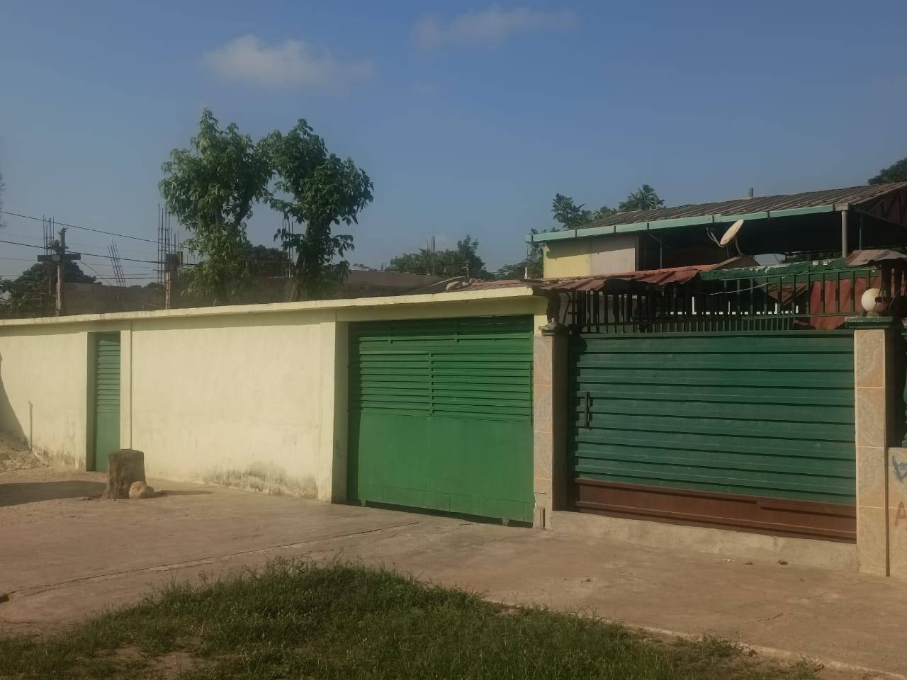 Vende-se Está residência T3 sendo quarto do casal suite em Luanda - T3
