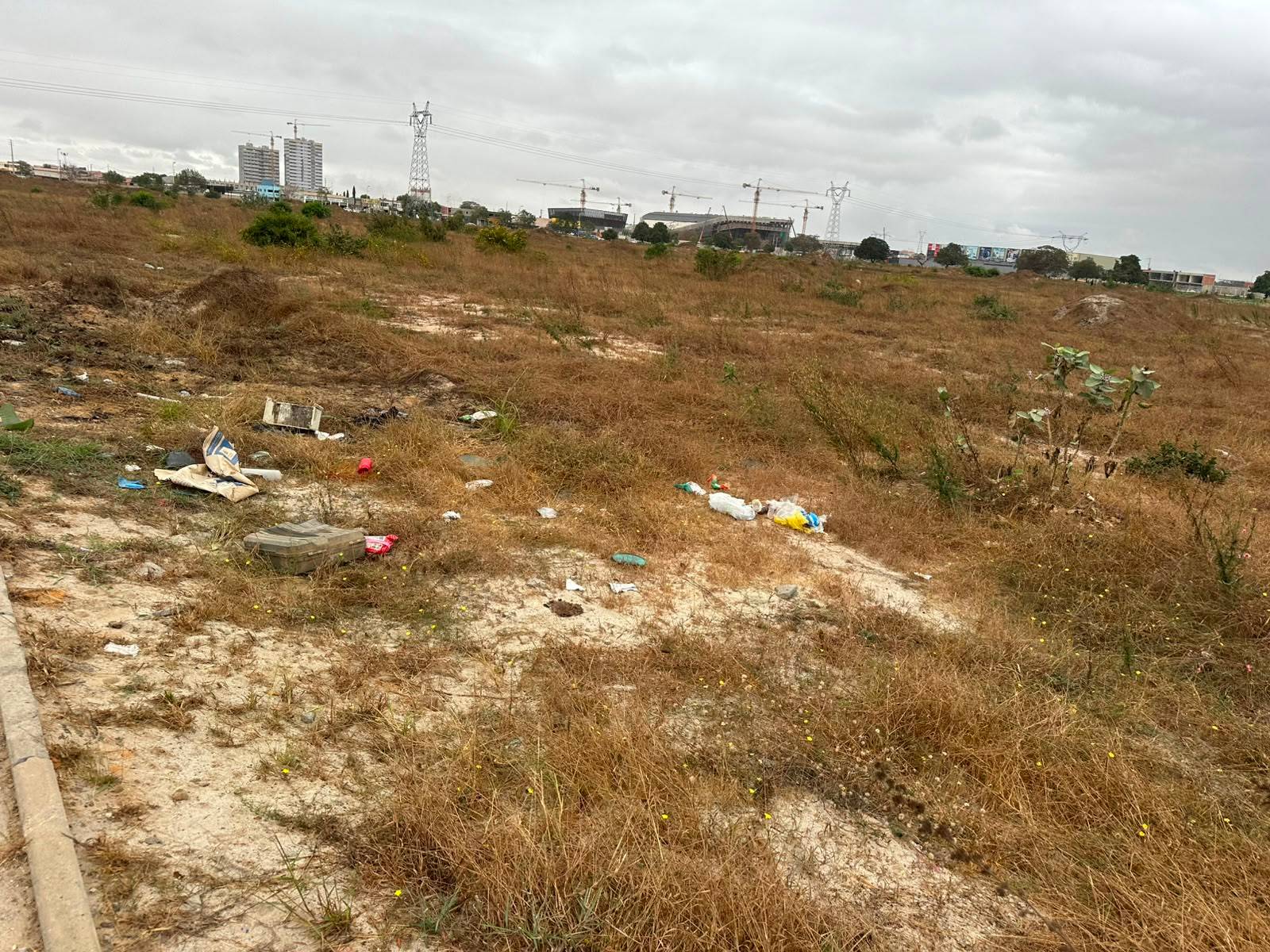 Vende_se este Terreno de 5 Hectar em Luanda