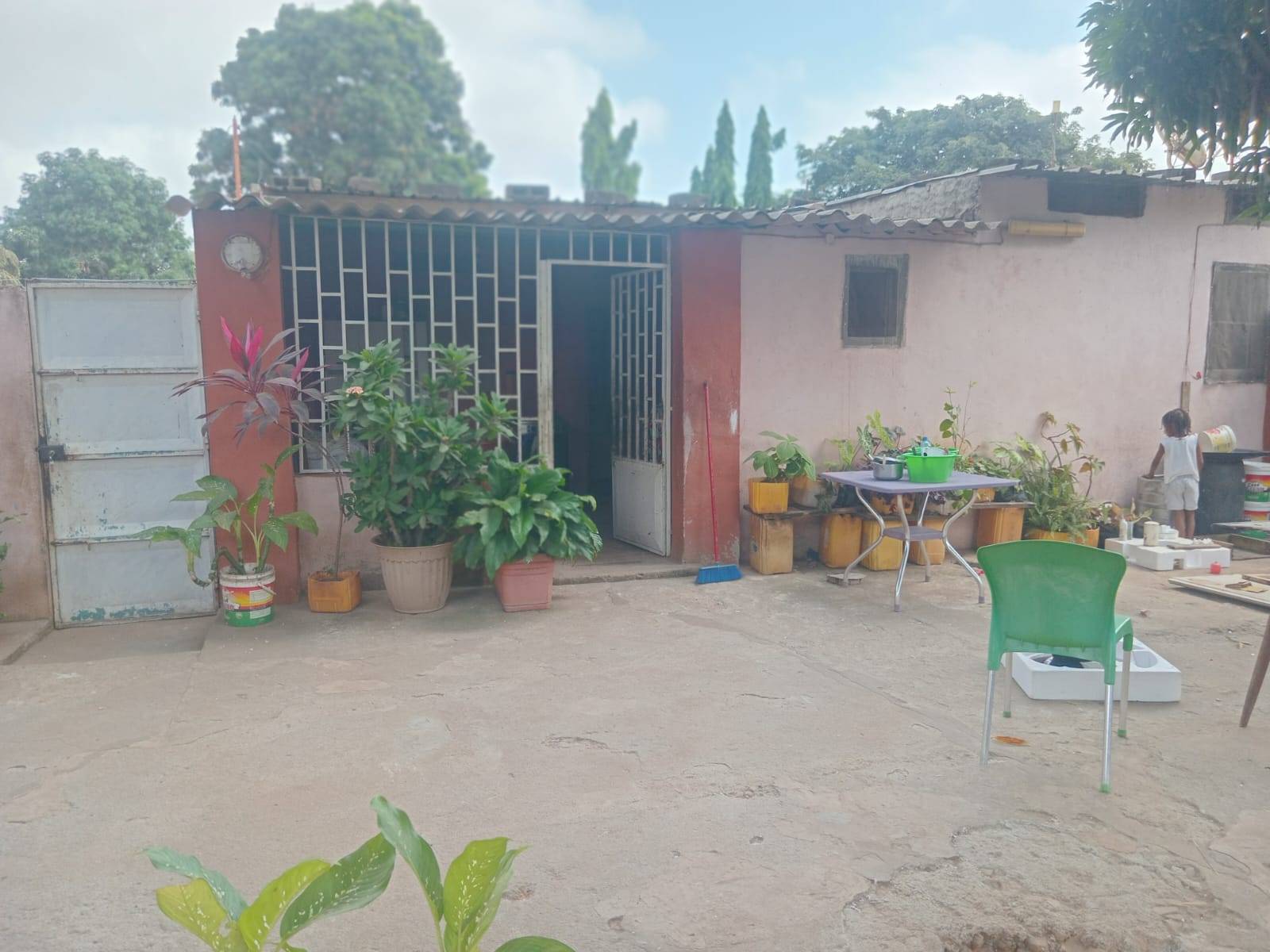 Vende-se está casa T2?