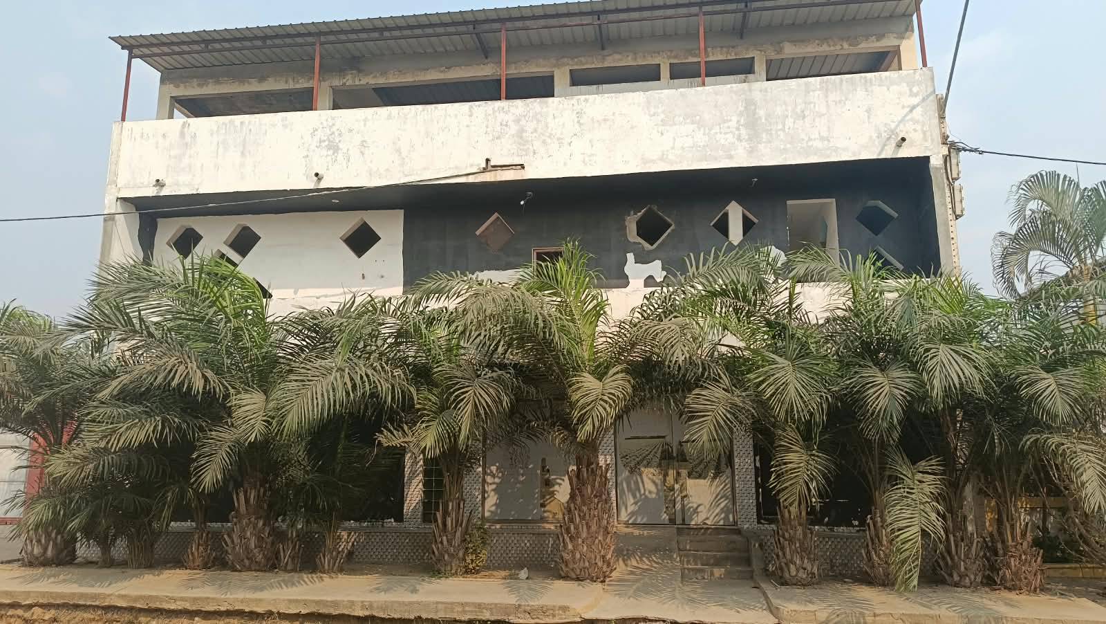 Vendo este edifício de 2 andar  11 de novembro oportunidade para investir - Foto 1