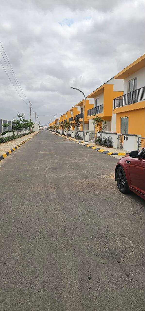 Tenho esse T3 para *Venda* CondomĂnio Orlando em Luanda - T3
