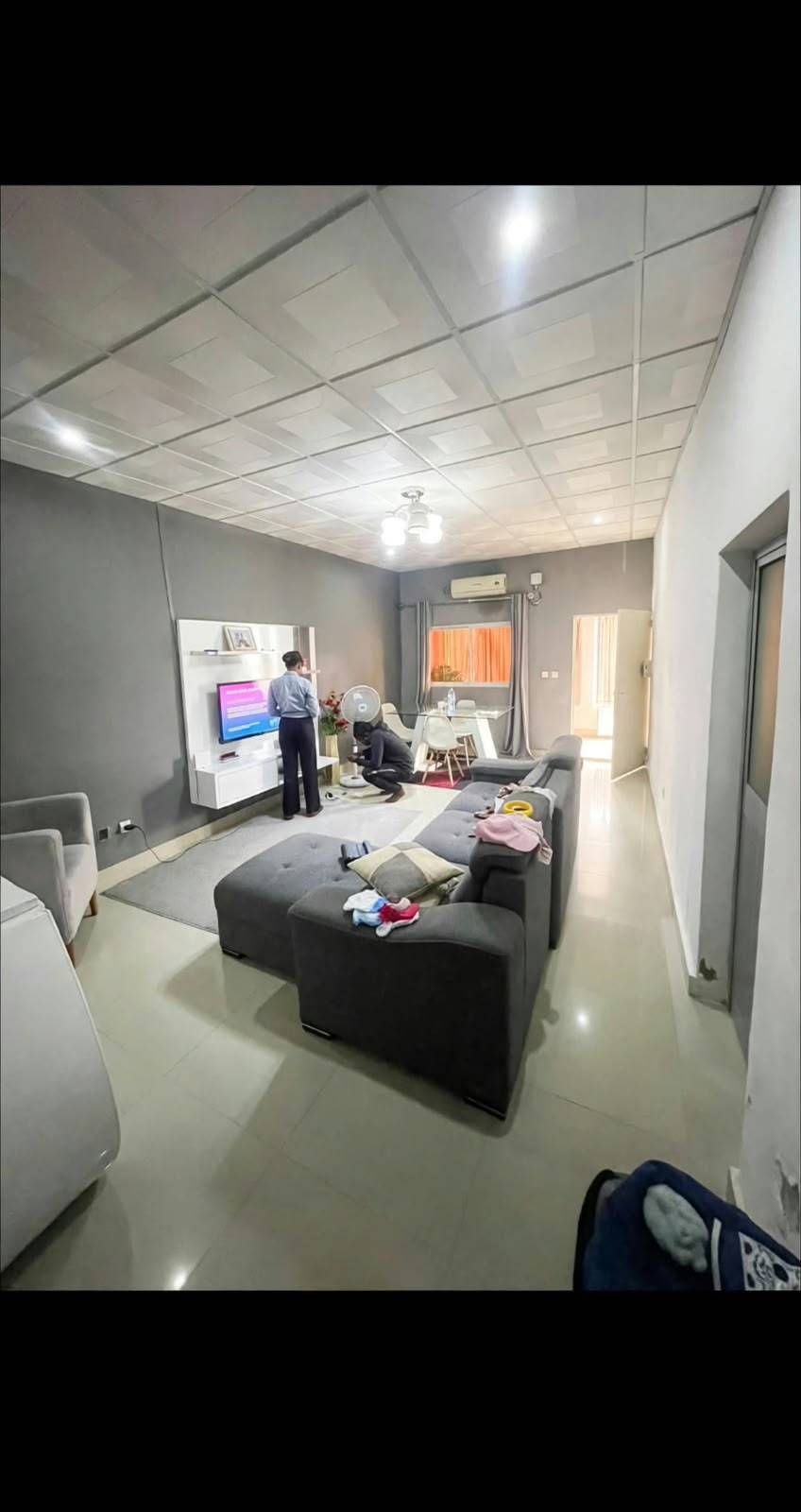 Vende-se esta casa T3 Numa zona super calma e estratégica. 1 minuto da estrada 