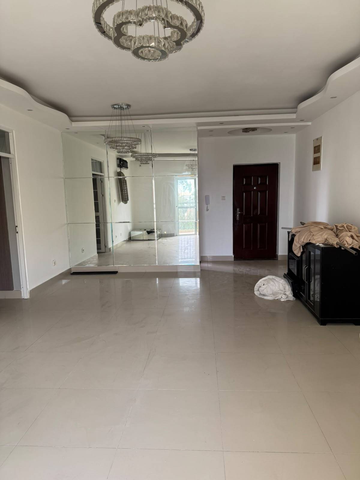 🔥 ARRENDA-SE T3+1 TOP NO KILAMBA! 🏡 - Foto 1