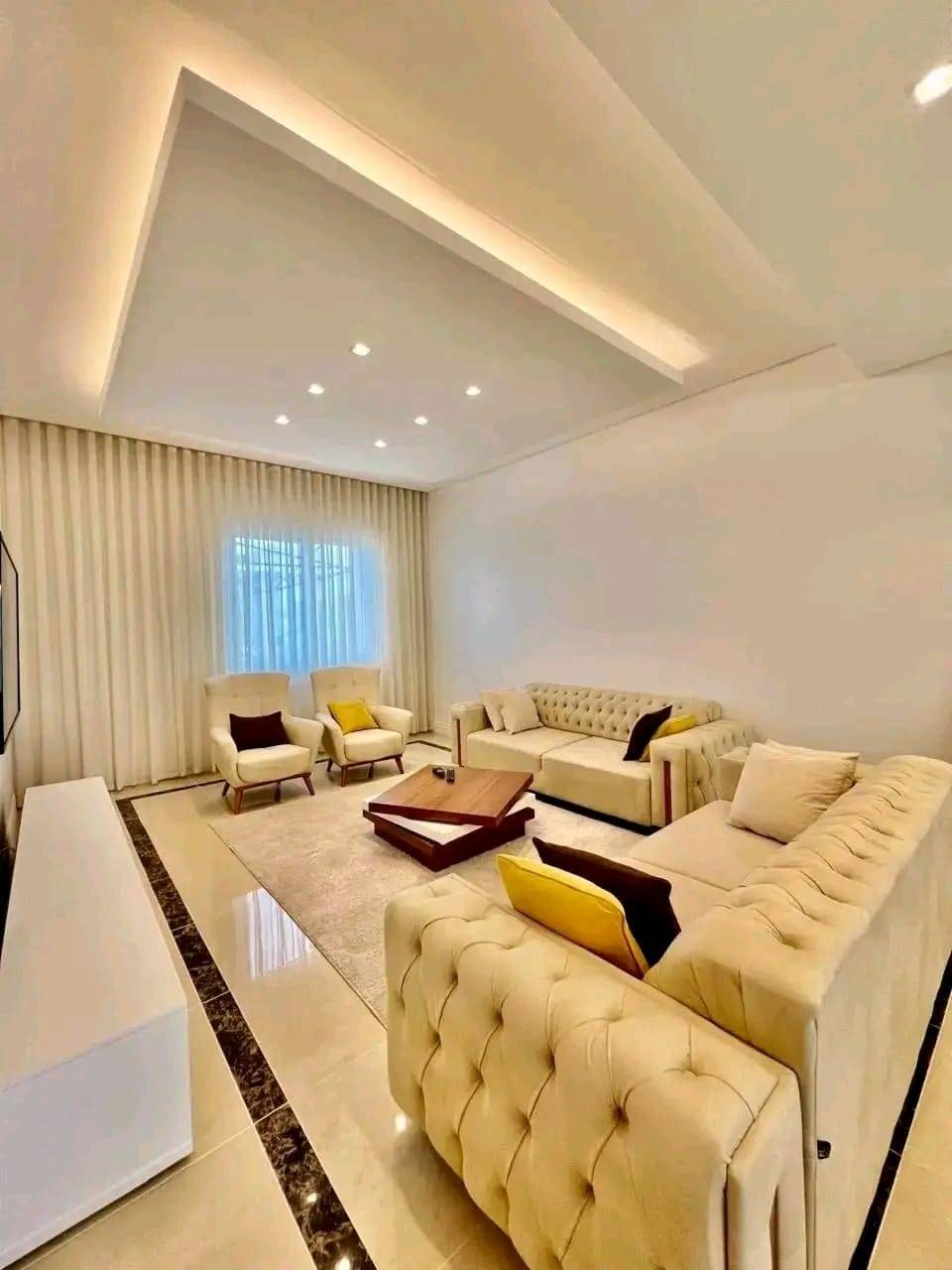 Vende-se está vivenda duplex tipologia V3 no condomínio boa Vida em Luanda - T3
