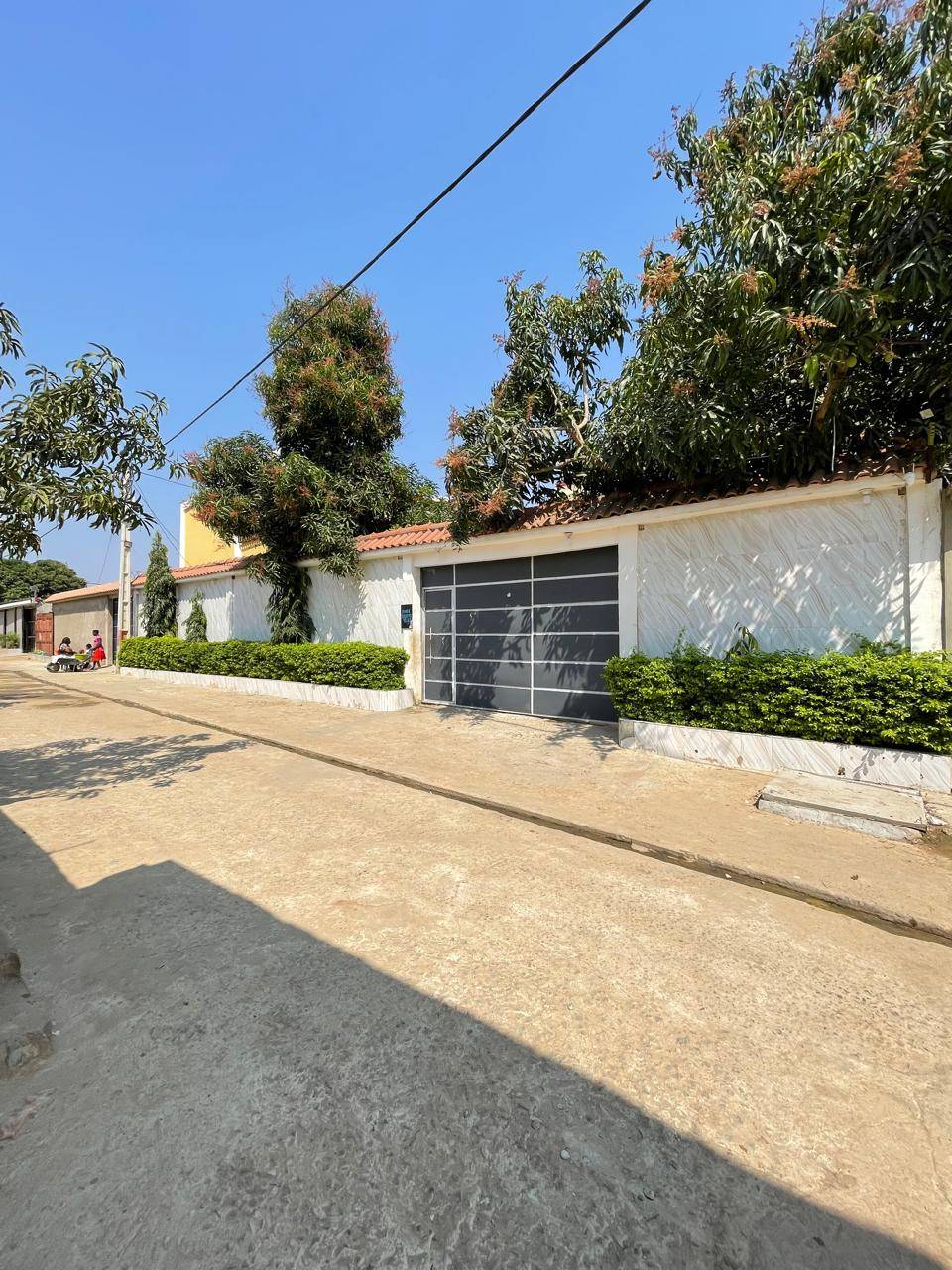 Arrenda-se este Apartamento T2 Dentro de um residencial super organizado Com segurança armada. em Luanda - T2