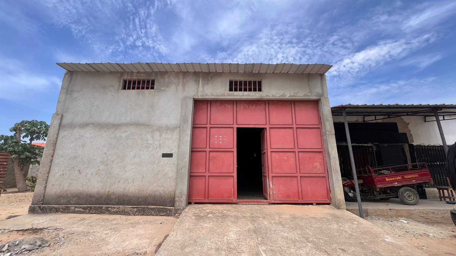 Vende-se Armazém CENTRALIDADE DO KILAMBA - Foto 1