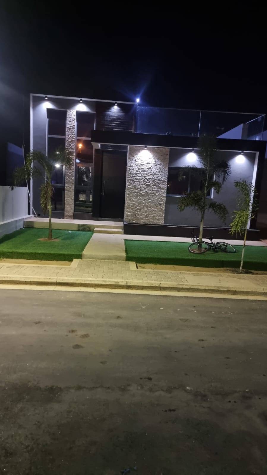VENDE-SE VIVENDA V3 TÉRREA* *Condomínio Monte das Oliveiras - Camama* em Luanda - T3